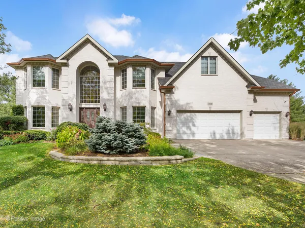 $1,049,000 | 15-w601 81st Street, Burr Ridge, IL 60527