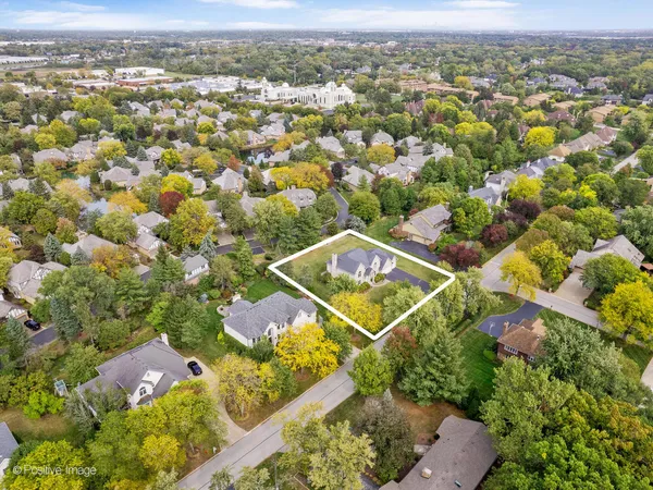 $1,049,000 | 15-w601 81st Street, Burr Ridge, IL 60527