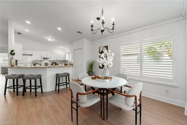 a black and white photo of a room