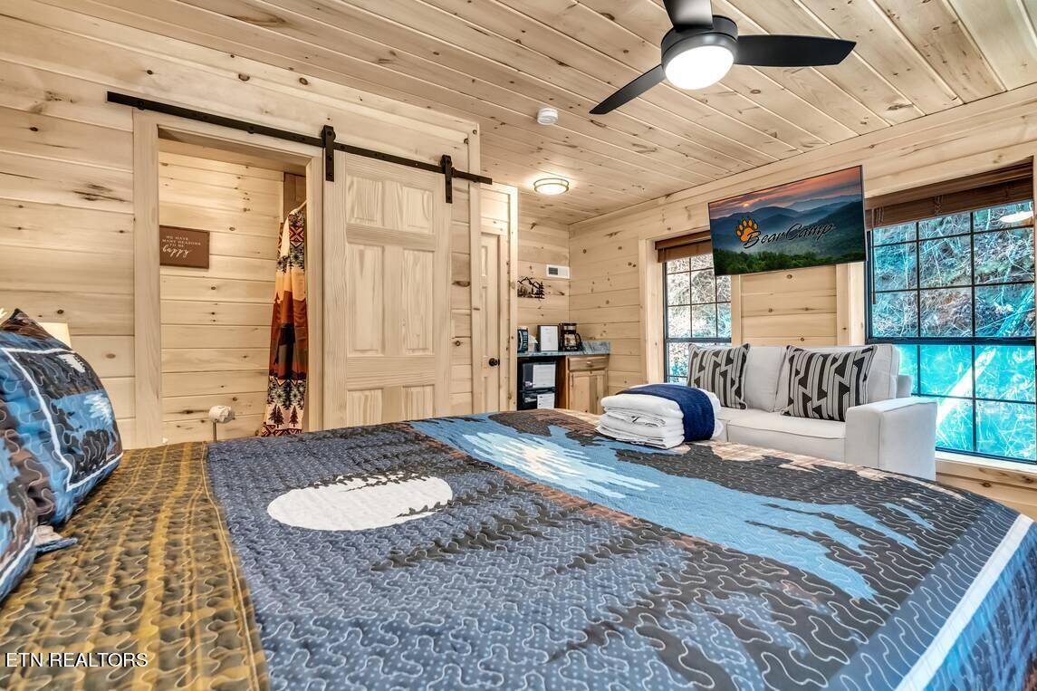 4560 Redwood Road Cosby, TN 37722 - Photo 11 of 15 Sleeping area