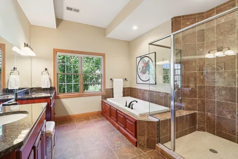 $695,000 | 9002 Hawks Reserve Lane, Unit 202, Verona, WI 53593