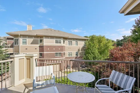 $695,000 | 9002 Hawks Reserve Lane, Unit 202, Verona, WI 53593