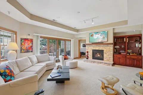 $695,000 | 9002 Hawks Reserve Lane, Unit 202, Verona, WI 53593