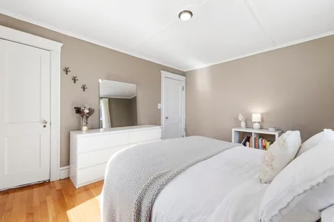 $599,999 | 836 Lynnfield Street, Lynnfield, MA 01940