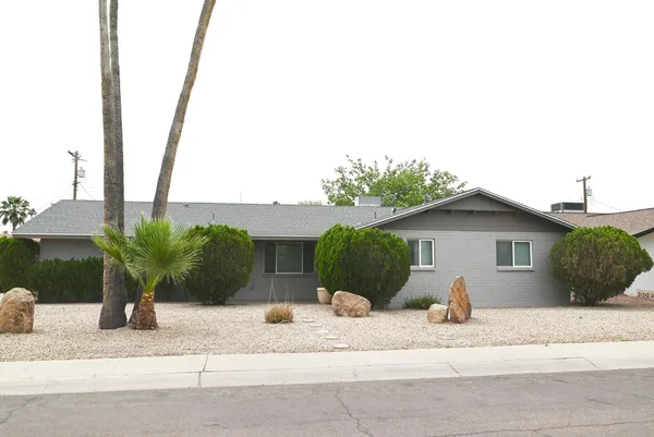 $3,200 | 8337 East Meadowbrook Avenue, Scottsdale, AZ 85251
