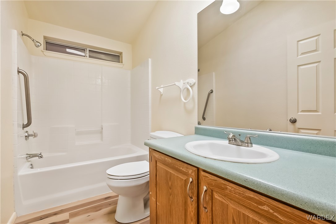 1545 East El Rodeo Road, Unit 64 Fort Mohave, AZ 86426 - Photo 15 of 31 Bathroom