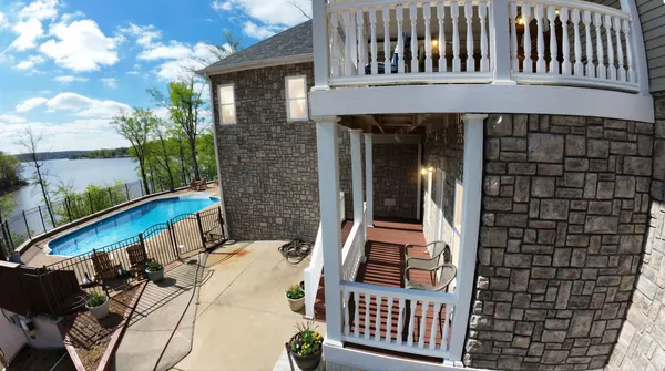 $999,000 | 153 Chelsea, Eddyville, KY 42038