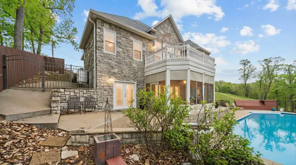 $999,000 | 153 Chelsea, Eddyville, KY 42038