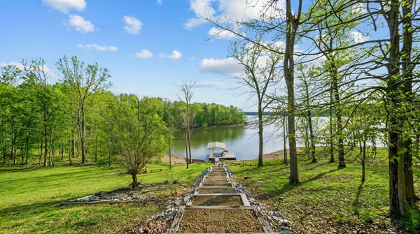 $999,000 | 153 Chelsea, Eddyville, KY 42038