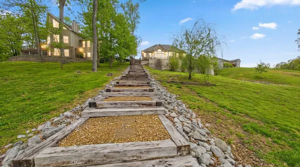 $999,000 | 153 Chelsea, Eddyville, KY 42038