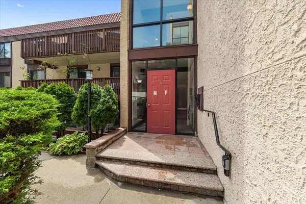 $356,500 | 357 North Broadway, Unit 1N, Yonkers, NY 10701
