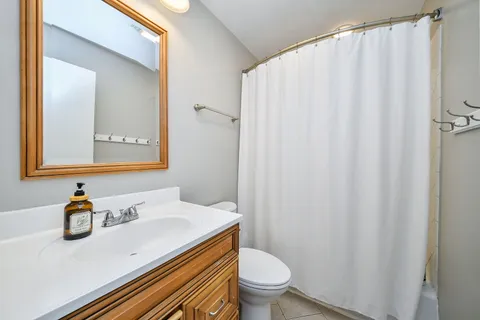 $450,000 | 7604 Eleanor Place, Willowbrook, IL 60527