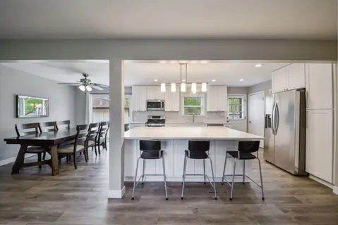 $450,000 | 7604 Eleanor Place, Willowbrook, IL 60527