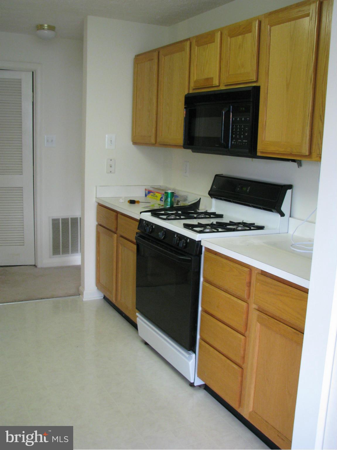 8384 Cypress Mill Road, Unit 8384 Baltimore, MD 21236 - Photo 11 of 25 Kitchen