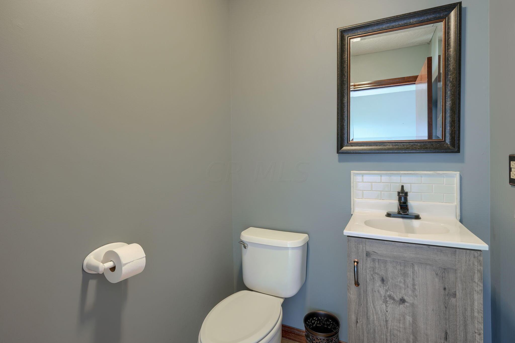 14722 London Road Orient, OH 43146 - Photo 21 of 52 Half Bath