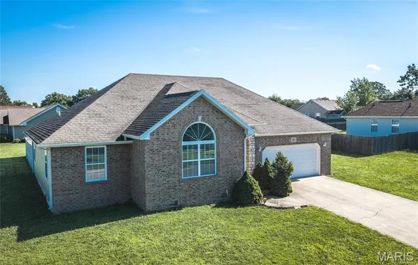 $264,680 | 120 Mesa Drive, Waynesville, MO 65583