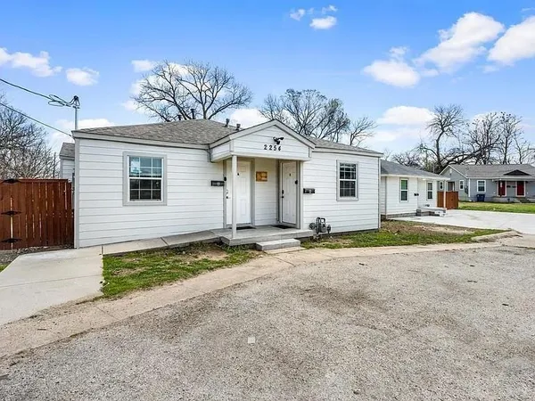$1,425 | 2254 Areba Street, Dallas, TX 75203