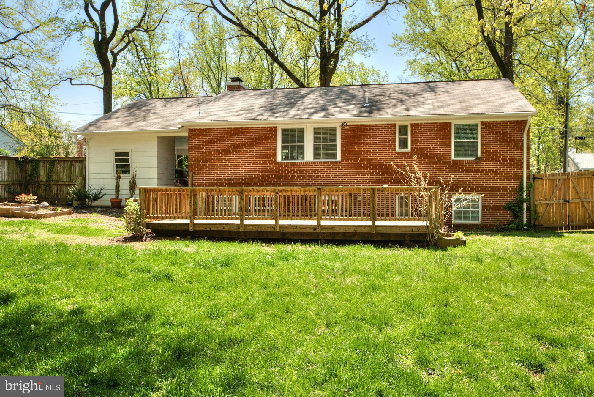 7606 Dunston Street Springfield, VA 22151 - Photo 22 of 25 Exterior (Rear)