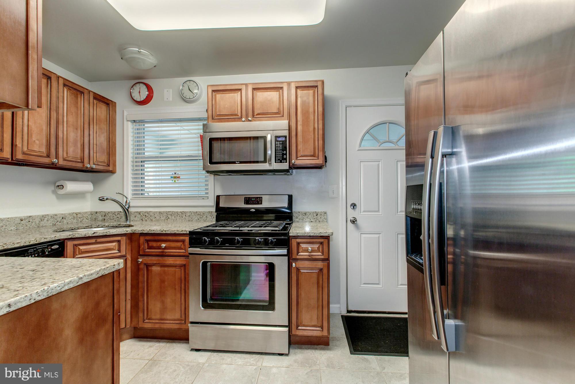 7606 Dunston Street Springfield, VA 22151 - Photo 5 of 25 Kitchen
