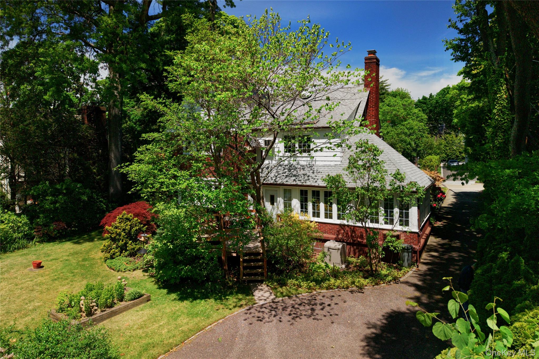 10 Crescent Road Port Washington, NY 11050 - Photo 31 of 37