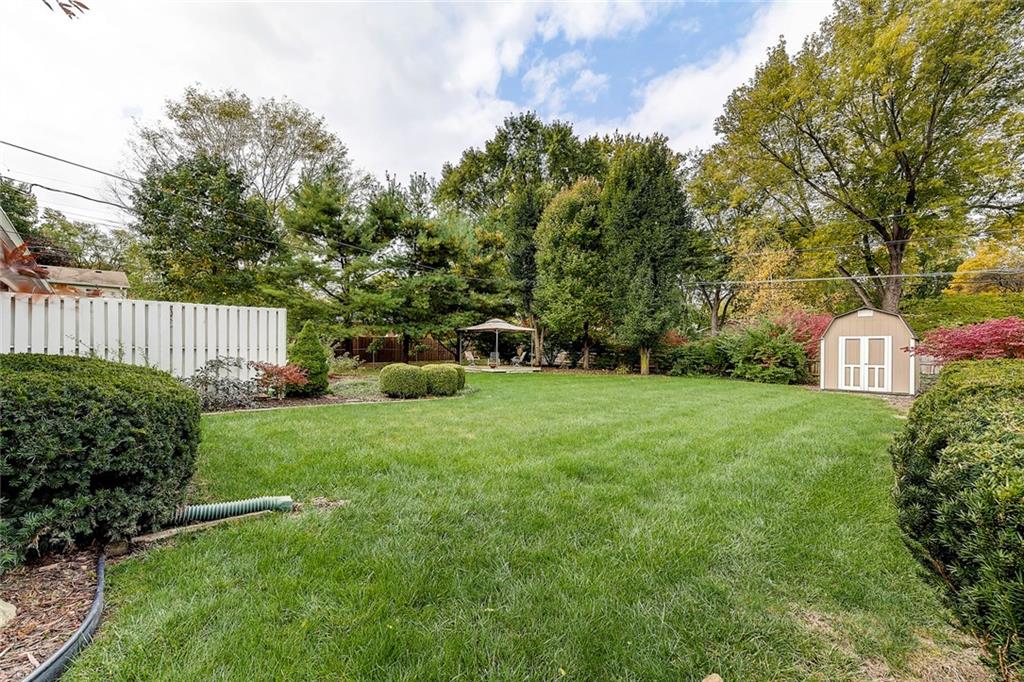 7960 Lieber Road Indianapolis, IN 46260 - Photo 5 of 37 Gallery Image 5