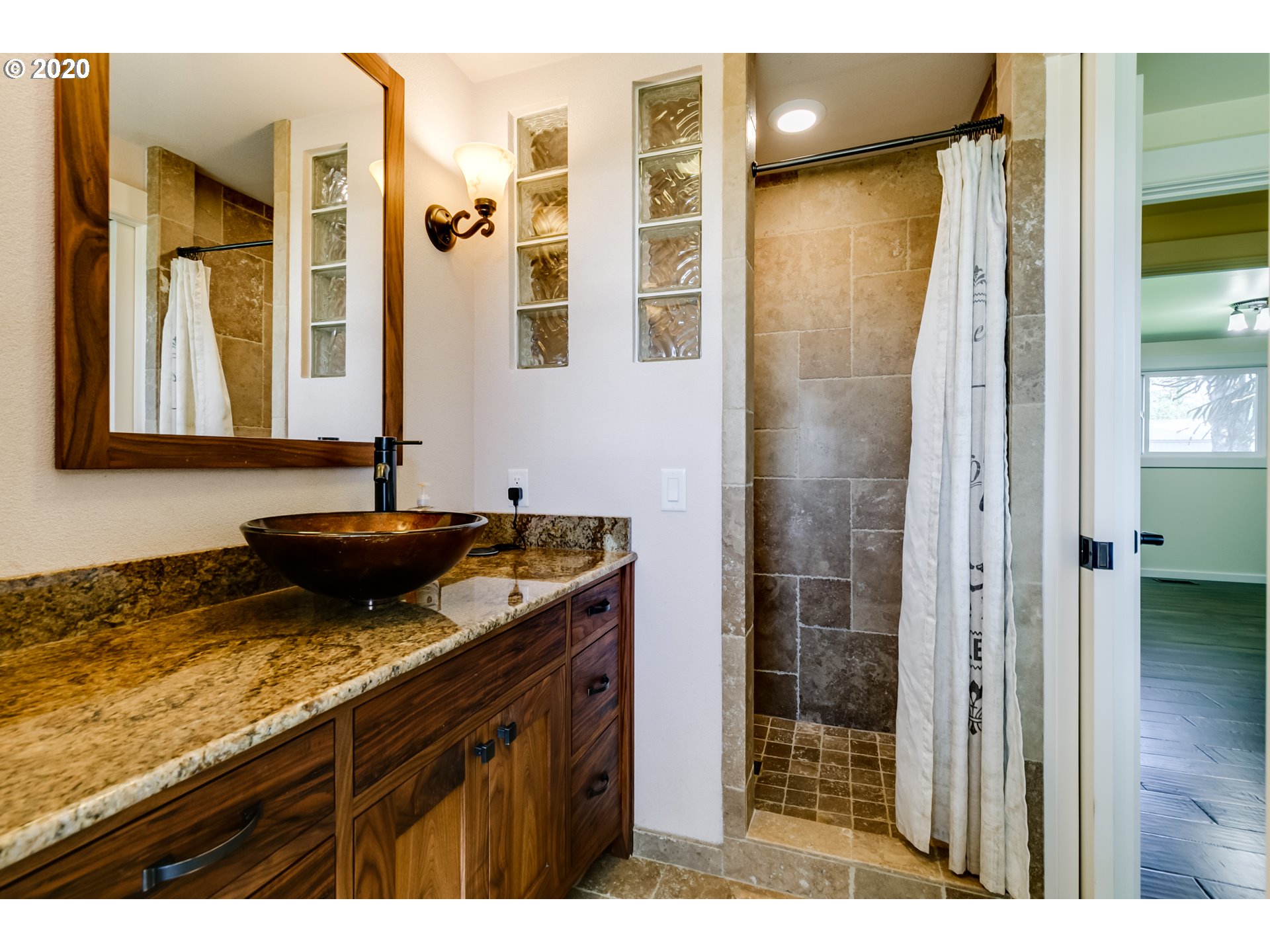 89518 Fir Butte Road Eugene, OR 97402 - Photo 11 of 32