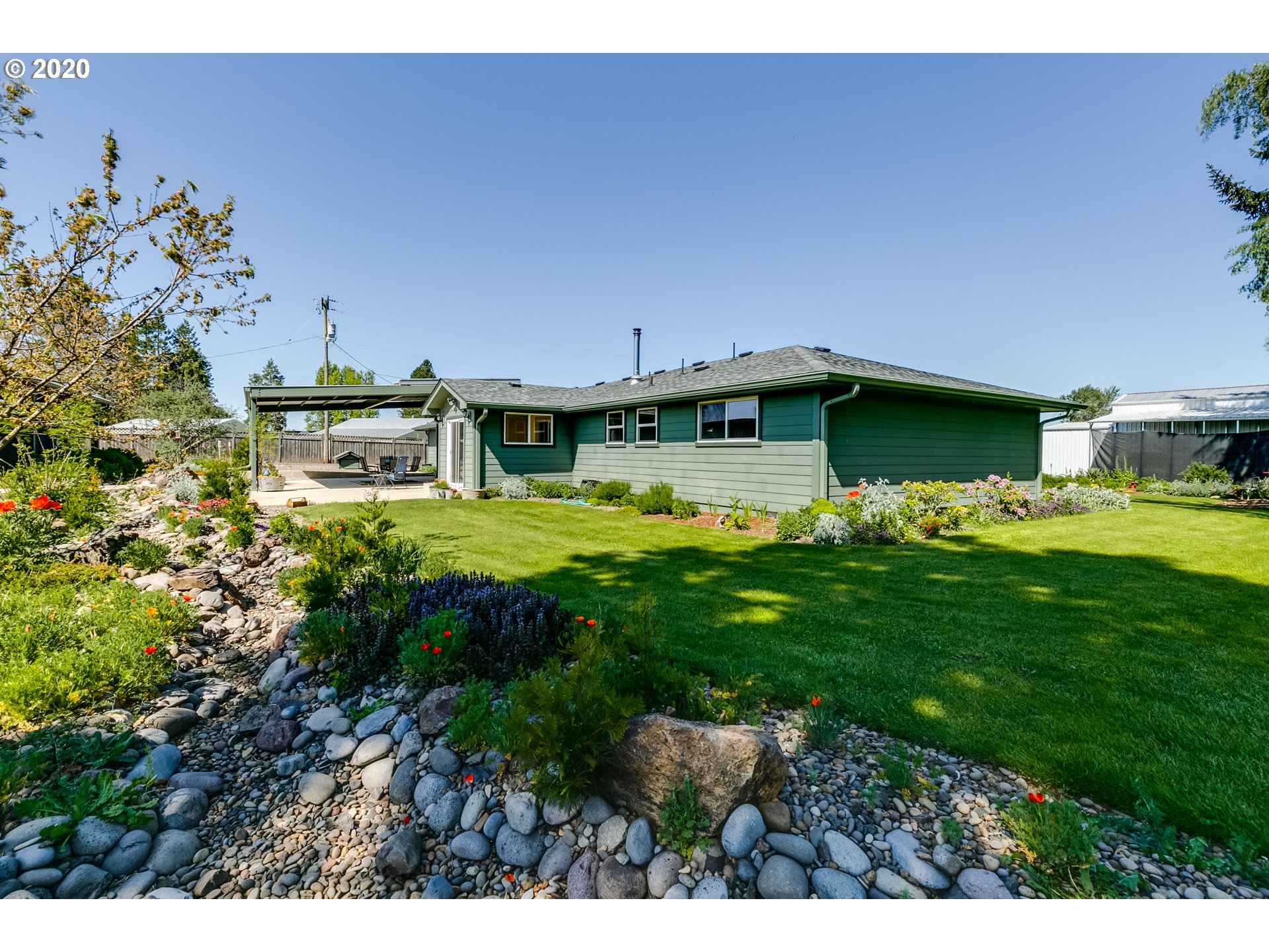 89518 Fir Butte Road Eugene, OR 97402 - Photo 13 of 32