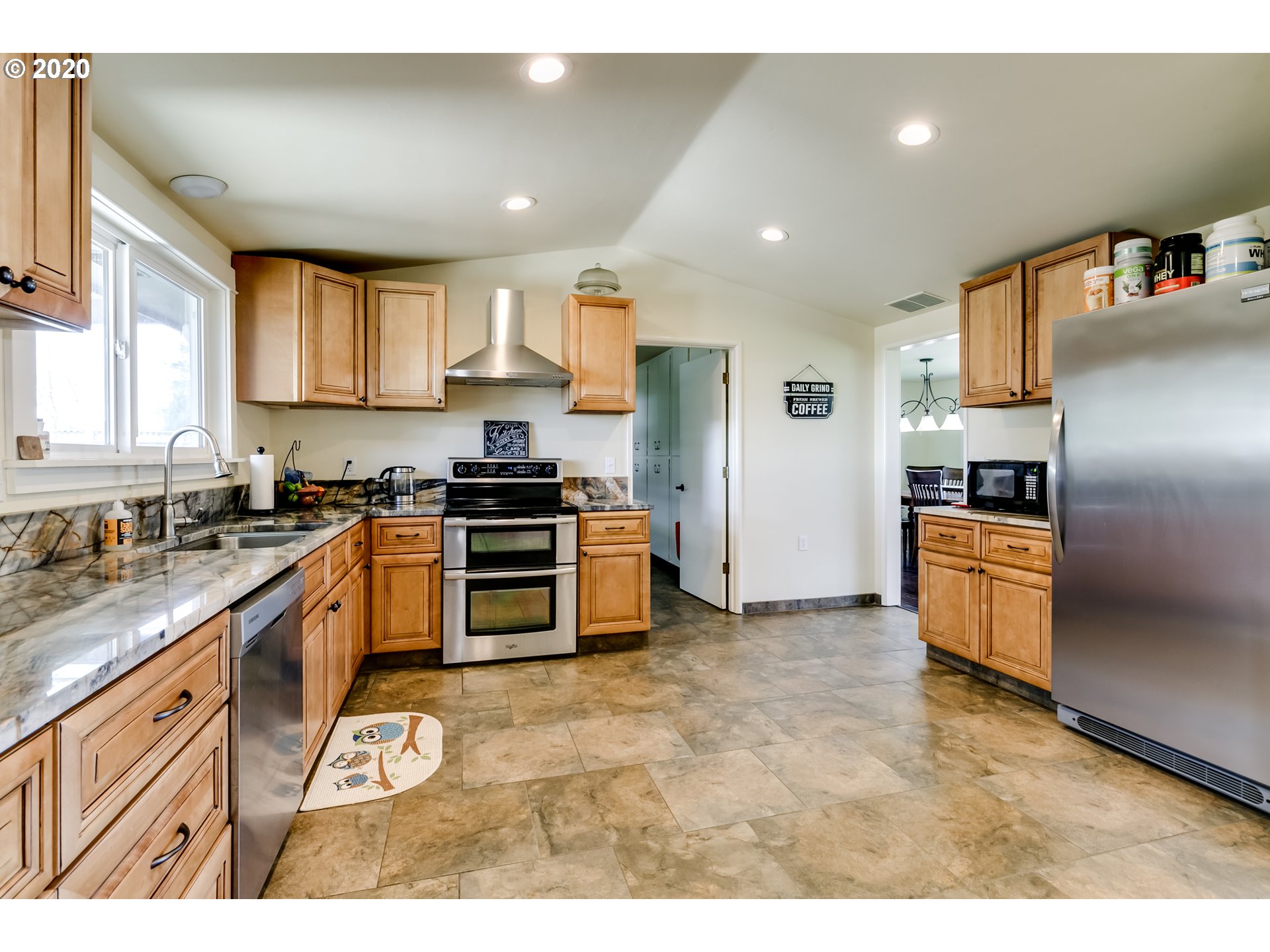 89518 Fir Butte Road Eugene, OR 97402 - Photo 8 of 32