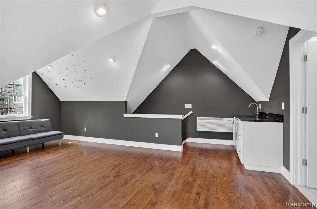 1236 Edgewood Road Birmingham, MI 48009 - Photo 46 of 53