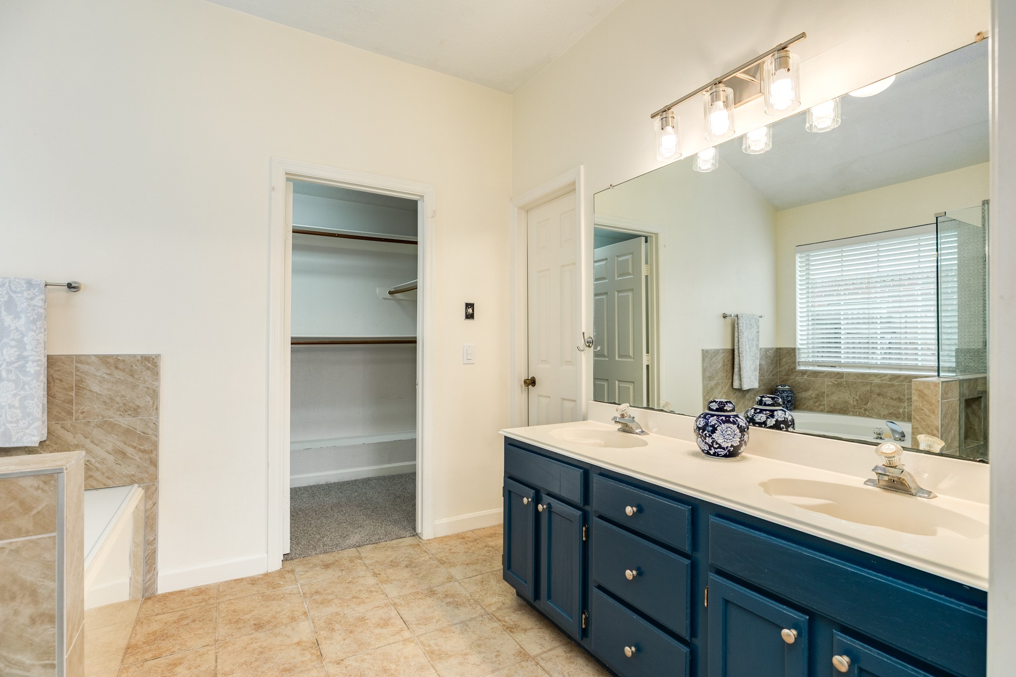 205 Mango Street Lake Jackson, TX 77566 - Photo 18 of 30