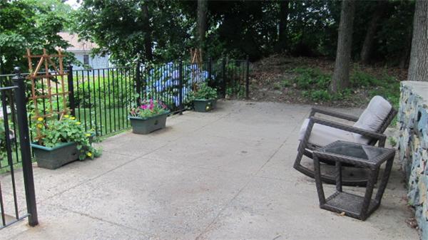 31 Greystone Road, Unit 1 Malden, MA 02148 - Photo 5 of 28 Gallery Image 5