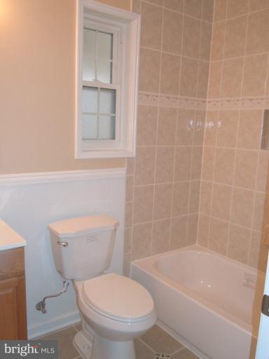 7210 Kempton Road Lanham, MD 20706 - Photo 2 of 16 Bath 1