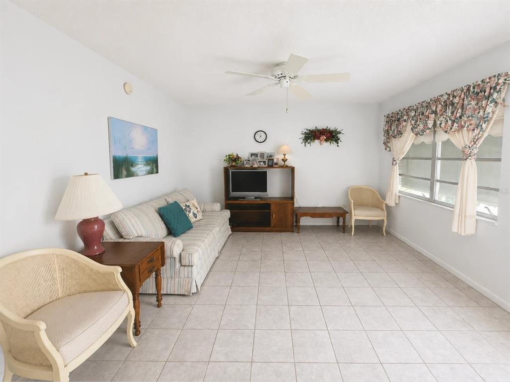 250 Rosery Road Northwest, Unit 328 Largo, FL 33770 - Photo 3 of 15