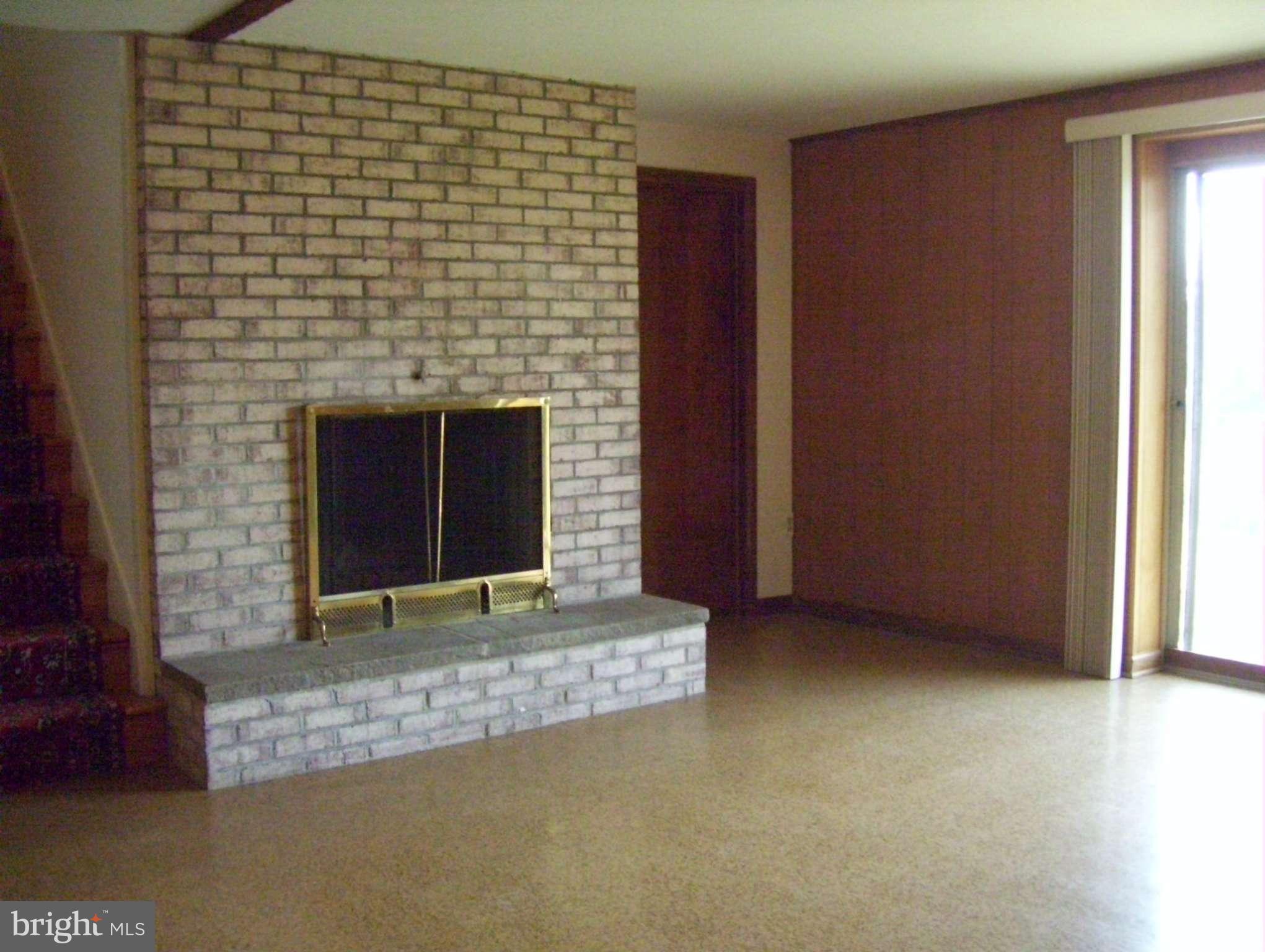 4626 Deer Spring Road Middletown, MD 21769 - Photo 22 of 30 Family Room