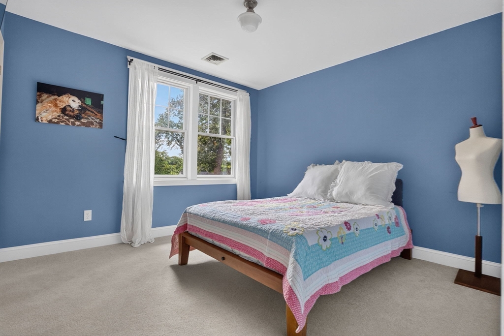 20 Hill Top Road Wellesley, MA 02482 - Photo 17 of 23