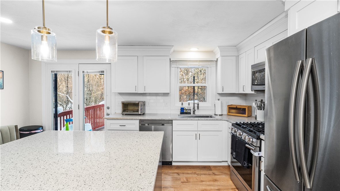 555 Mail Road Exeter, RI 02822 - Photo 7 of 33