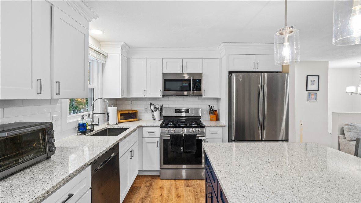 555 Mail Road Exeter, RI 02822 - Photo 8 of 33