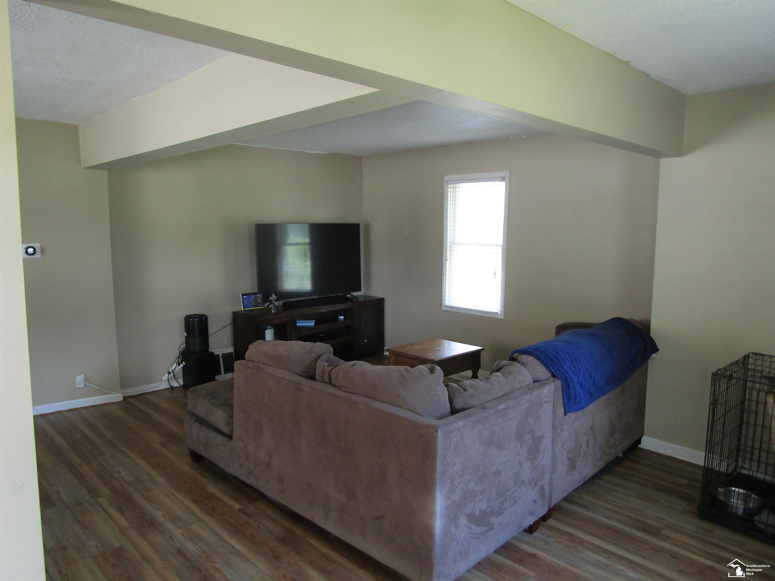 2342 Vivian Road Monroe, MI 48162 - Photo 4 of 32