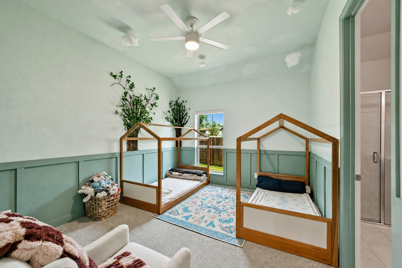 17801 Parnassum Path Conroe, TX 77302 - Photo 23 of 41 Guest Bedroom with en suite bathroom