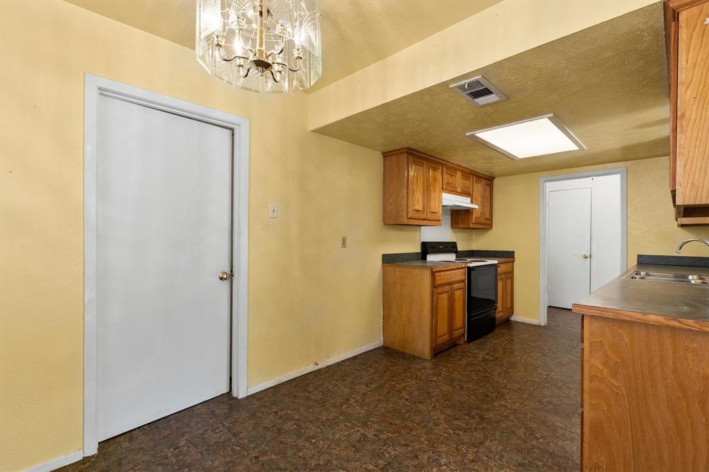 1211 Rancho Drive Mesquite, TX 75149 - Photo 12 of 32