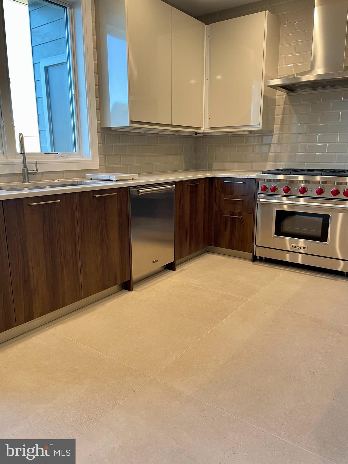 2011 Renaissance Walk, Unit 13 Philadelphia, PA 19145 - Photo 51 of 52 Cabinets from Porcelanosa