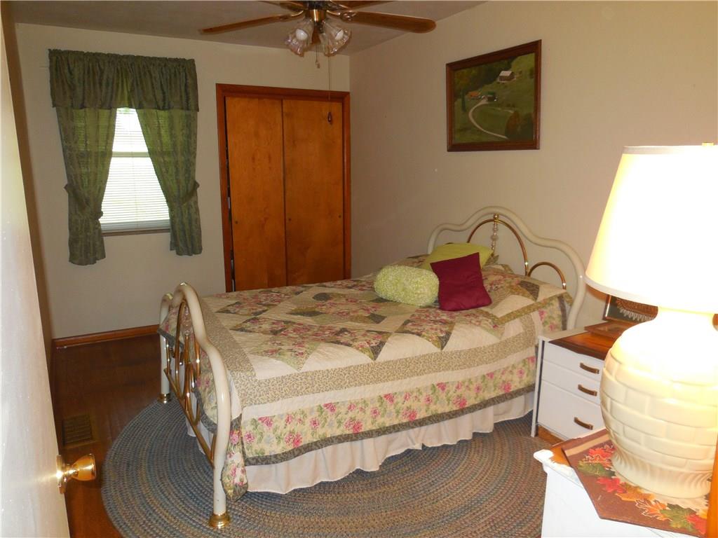 6 Poplar Street Beaver, PA 15009 - Photo 10 of 16 2nd bedroom has original hard wood floor.