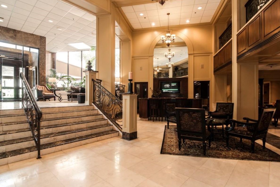 3525 Sage Road, Unit 403 Houston, TX 77056 - Photo 3 of 35 Main Lobby & 24-Hour Concierge
