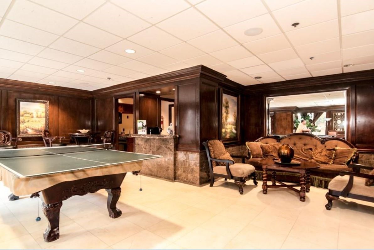 3525 Sage Road, Unit 403 Houston, TX 77056 - Photo 32 of 35 Clubhouse/Lounge