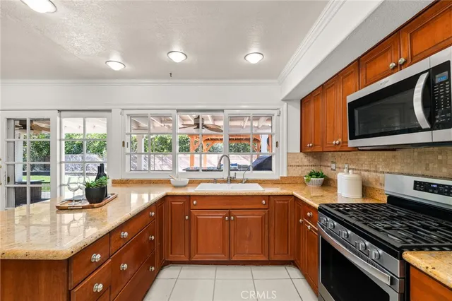 $1,179,900 | 2101 Traynor Avenue, Placentia, CA 92870