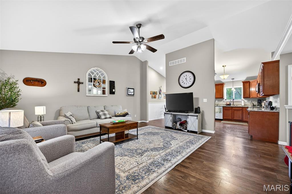 31638 North Stringtown Road Foristell, MO 63348 - Photo 2 of 35