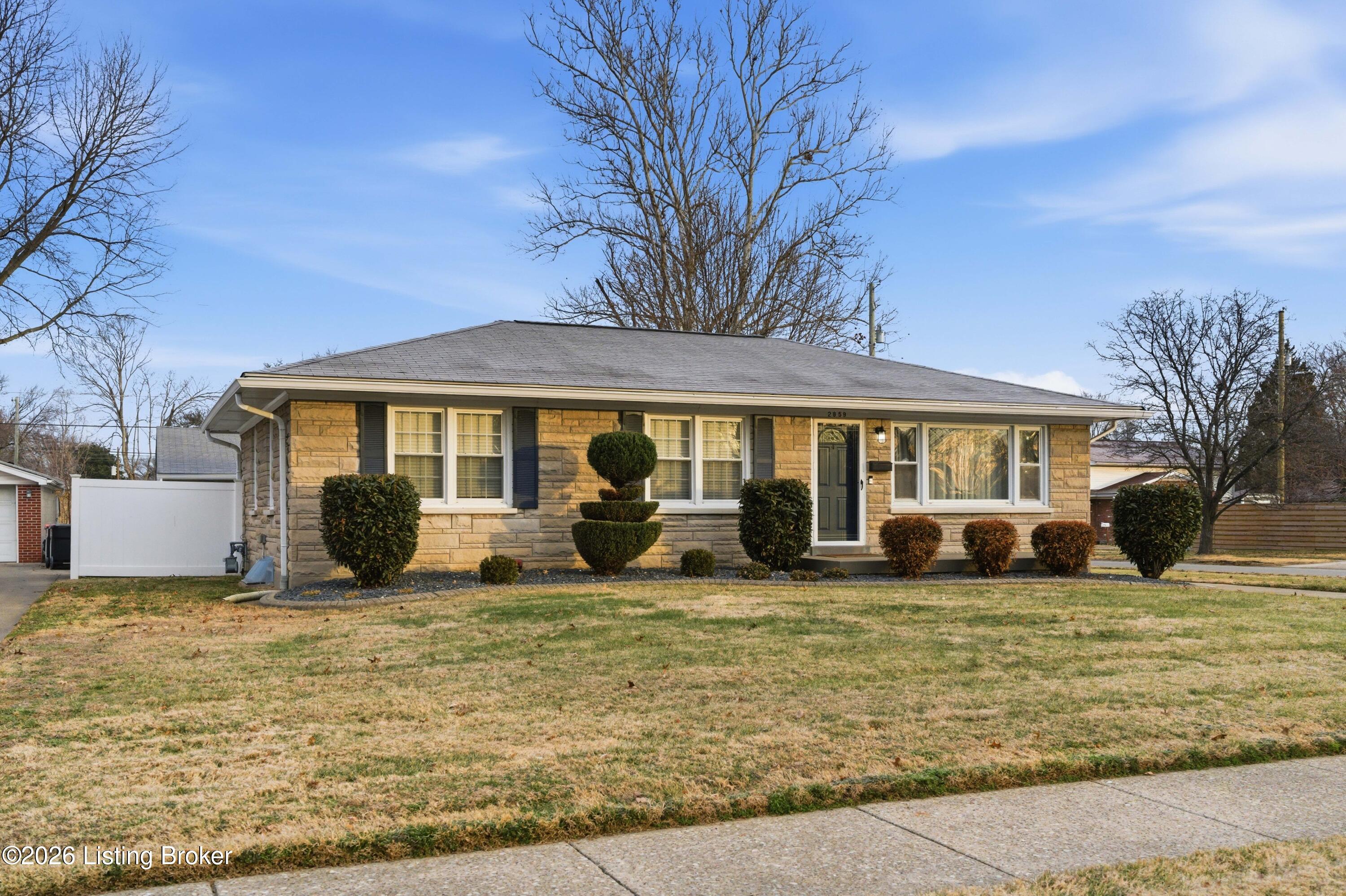 2859 Sheldon Road Louisville, KY 40218 - Photo 15 of 44 DSC08967