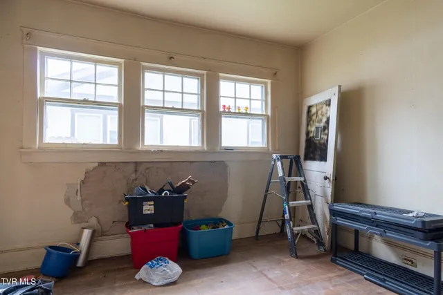 $124,500 | 1411 East Unaka Avenue, Johnson City, TN 37601