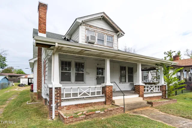 $124,500 | 1411 East Unaka Avenue, Johnson City, TN 37601