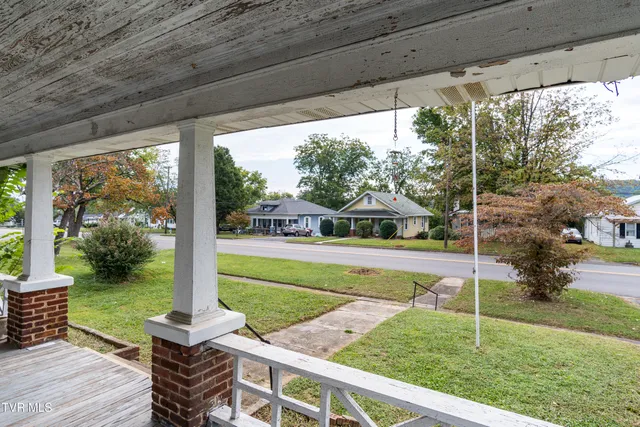 $124,500 | 1411 East Unaka Avenue, Johnson City, TN 37601